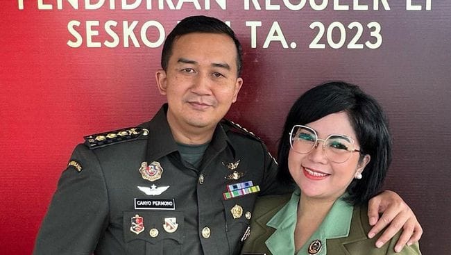 
 7 Potret Kebersamaan Joy Tobing & Suami TNI, Kembali Berkumpul usai LDR 8 Bulan