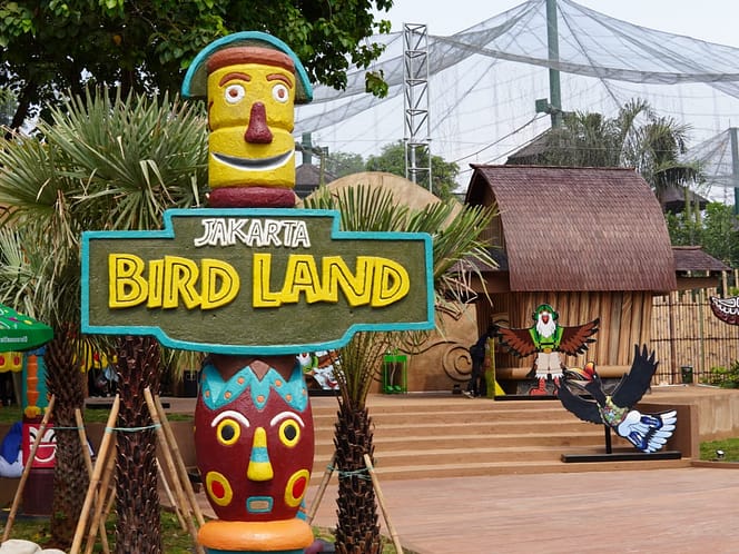 
 Menjelajahi Keindahan Jakarta Bird Land di Ancol: Wisata Edukasi untuk Anak-anak dan Pecinta Satwa